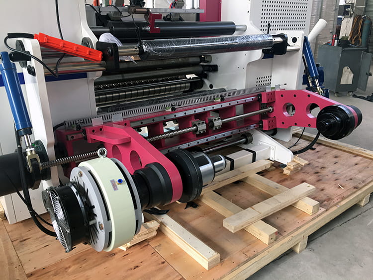 JT-SLT-1400C-slitters-unwinding-shaft
